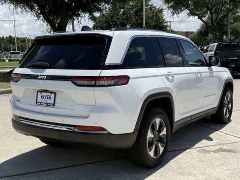 Used 2024 Jeep Grand Cherokee Limited 4xe AWD/4WD image 5