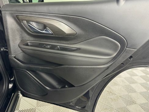 Used 2023 GMC Terrain SLT image 26