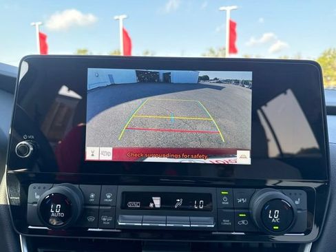 Used 2026 Toyota Grand Highlander XLE FWD image 33