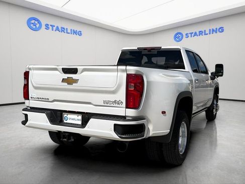 Used 2024 Chevrolet Silverado 3500 High Country w/ High Country Premium Package AWD/4WD image 9