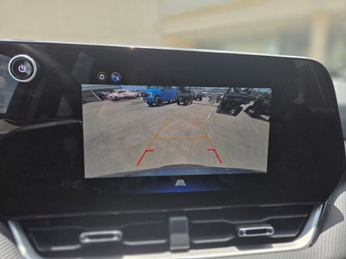 Used 2026 Chevrolet Equinox LT AWD/4WD image 22