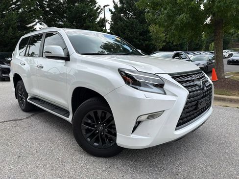 Used 2023 Lexus GX 460 Premium w/ Premium Package AWD/4WD image 3