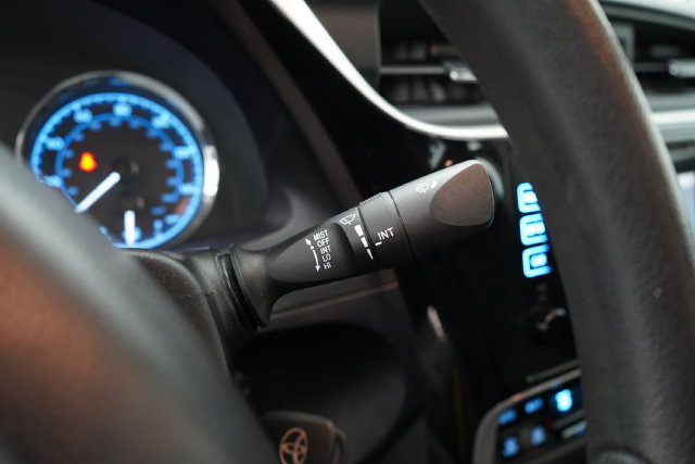 Used 2018 Toyota Corolla LE FWD image 20