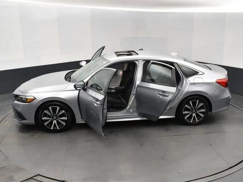 Used 2022 Honda Civic EX image 7