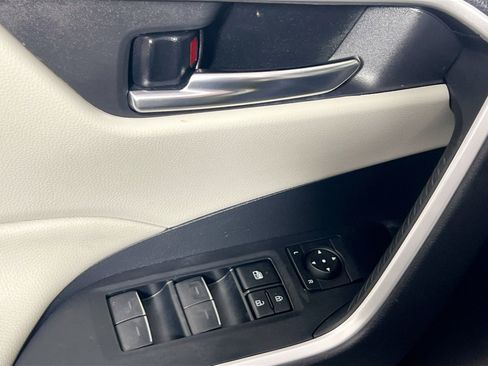 Used 2024 Toyota RAV4 XLE w/ Convenience Package image 16