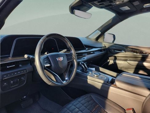 Used 2024 Cadillac Escalade Sport Platinum image 10
