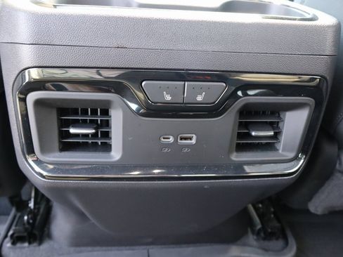 Used 2022 Chevrolet Silverado 1500 ZR2 w/ Technology Package image 25