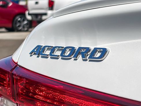 Used 2019 Honda Accord Sport image 10