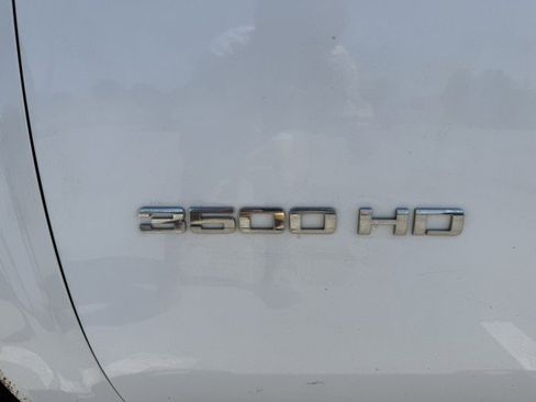 Used 2011 Chevrolet Silverado 3500 W/T w/ Skid Plate Package AWD/4WD image 16