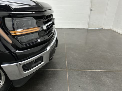 Used 2024 Ford F150 XLT AWD/4WD image 2