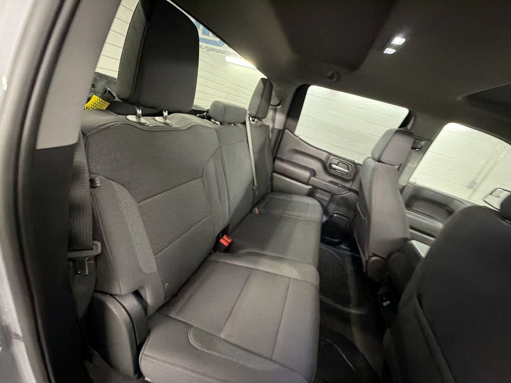 Certified 2025 Chevrolet Silverado 1500 Custom AWD/4WD image 25