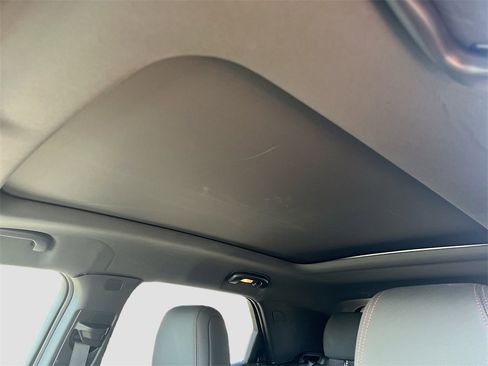 Used 2021 Chevrolet TrailBlazer RS w/ Sun and Liftgate Package image 22