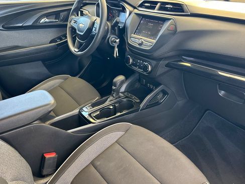 Used 2023 Chevrolet TrailBlazer LS FWD image 16