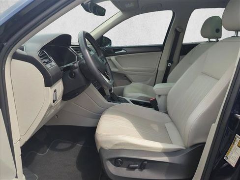 Used 2023 Volkswagen Tiguan SE FWD image 19