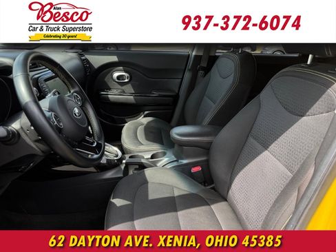 Used 2015 Kia Soul + w/ Audio Package image 10