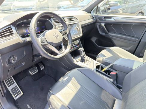 Certified 2024 Volkswagen Tiguan SE R-Line FWD image 13
