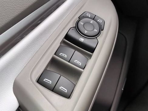 Used 2023 Chevrolet Bolt EUV Premier w/ Sun & Sound Package FWD image 25