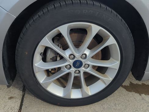 Used 2020 Ford Fusion SE image 24