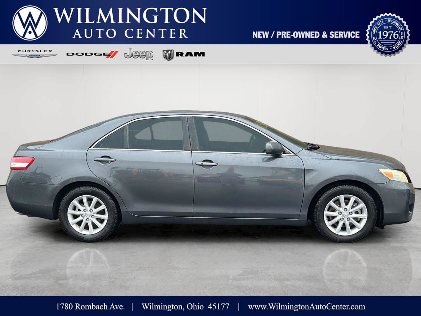 Used 2011 Toyota Camry XLE w/ XLE Extra-Value Pkg #2 FWD image 1