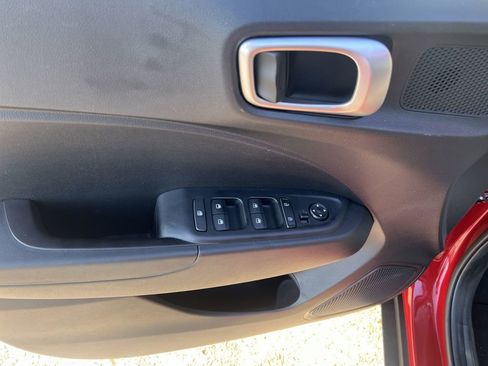 Used 2026 Hyundai Venue SE image 14