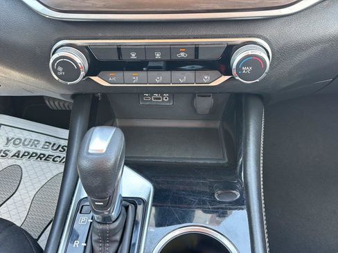 Used 2023 Nissan Altima 2.5 SV FWD image 16