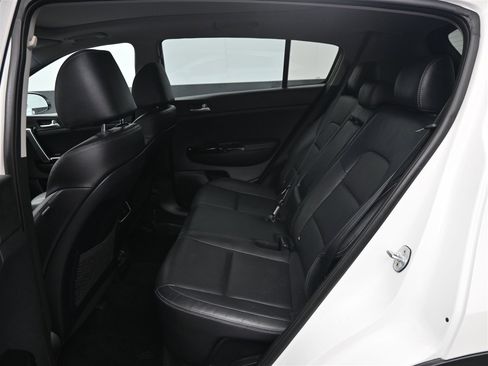 Used 2018 Kia Sportage SX image 11