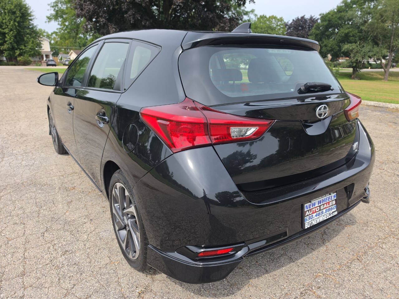 Used 2016 Scion iM FWD image 17