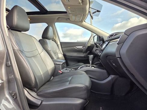 Used 2016 Nissan Rogue SL w/ SL Premium Package image 21