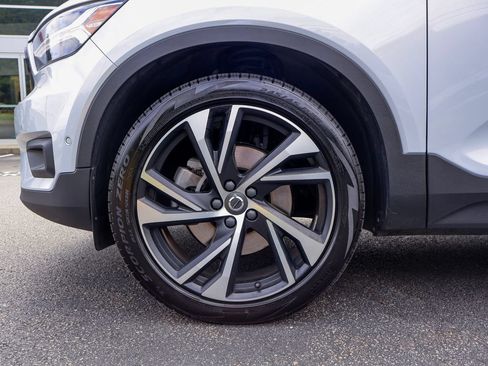 Used 2022 Volvo XC40 T5 R-Design w/ Advanced Package AWD/4WD image 21