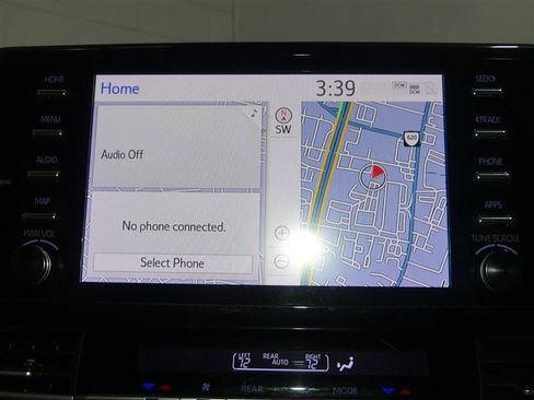 Used 2023 Toyota Sienna XLE w/ XLE Plus Package image 32