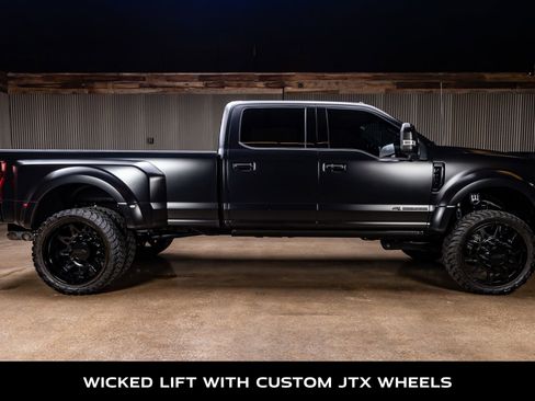 Used 2022 Ford F450 Platinum w/ FX4 Off-Road Package image 10