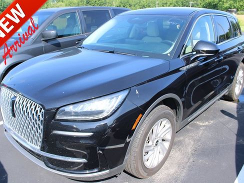 Used 2025 Lincoln Corsair AWD w/ Towing Package image 1