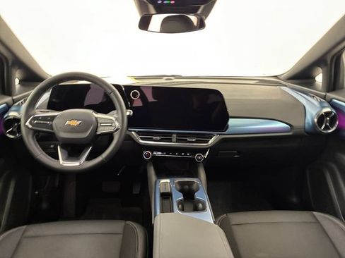 Certified 2025 Chevrolet Equinox EV LT w/ Convenience Package FWD image 20