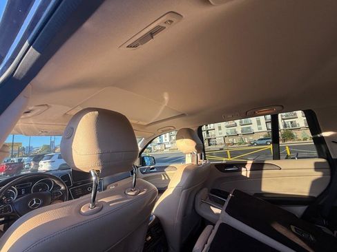 Used 2017 Mercedes-Benz GLS 450 4MATIC image 18