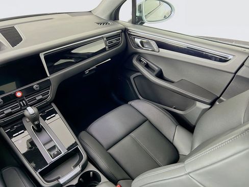 New 2026 Porsche Macan image 26