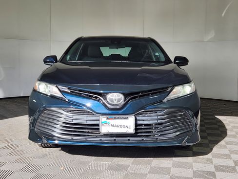 Used 2018 Toyota Camry LE image 2