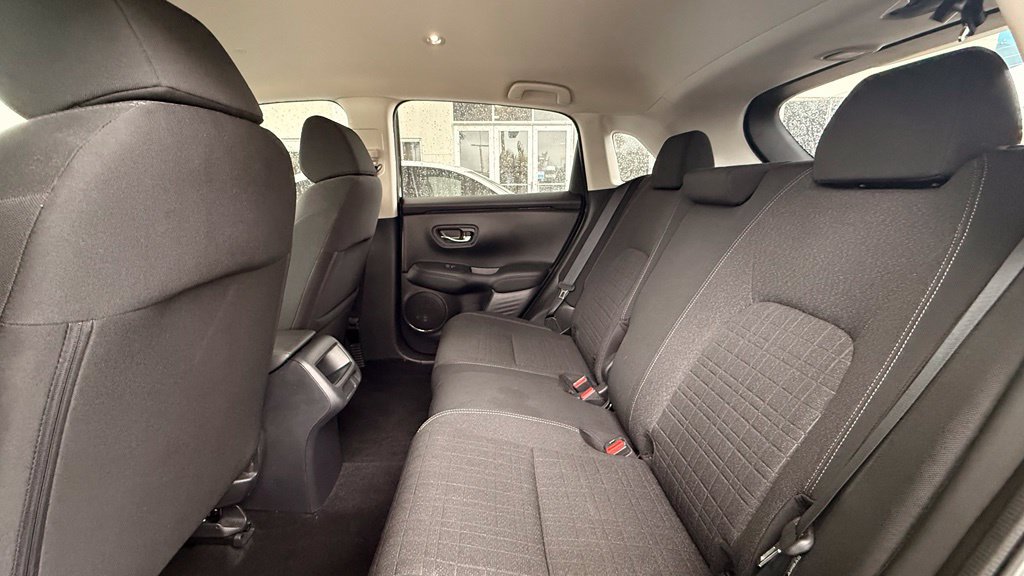 Used 2025 Honda HR-V LX image 7