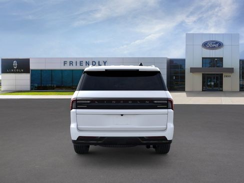 New 2026 Lincoln Navigator Reserve AWD/4WD image 5