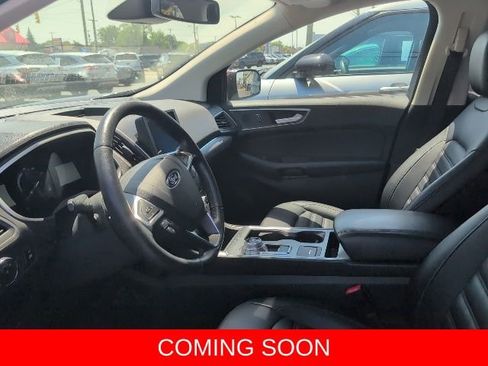 Used 2021 Ford Edge SEL w/ Convenience Package AWD/4WD image 4