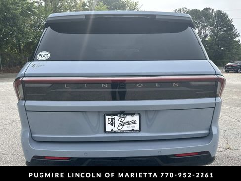 New 2026 Lincoln Navigator L Reserve AWD/4WD image 6