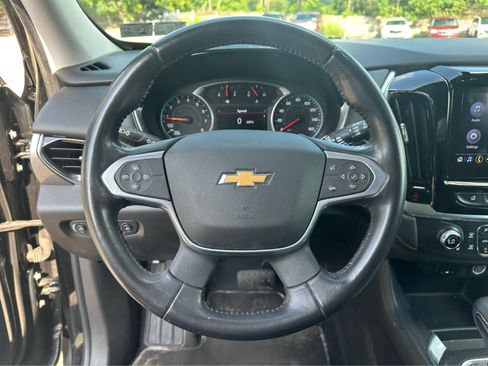 Used 2021 Chevrolet Traverse LT AWD/4WD image 11