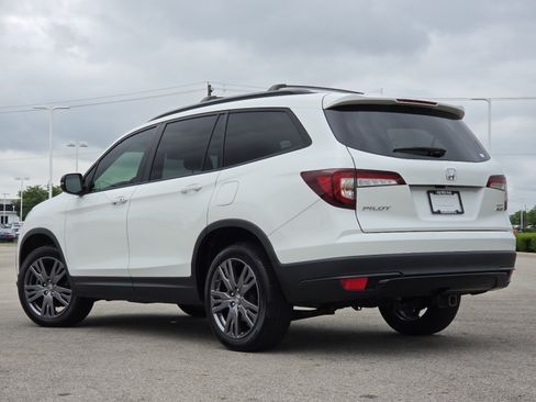 Used 2022 Honda Pilot Sport image 16