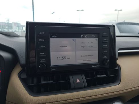 Used 2021 Toyota RAV4 XLE image 29