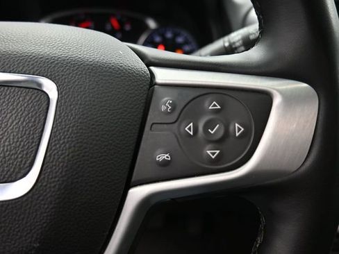 Used 2024 GMC Terrain SLT AWD/4WD image 28