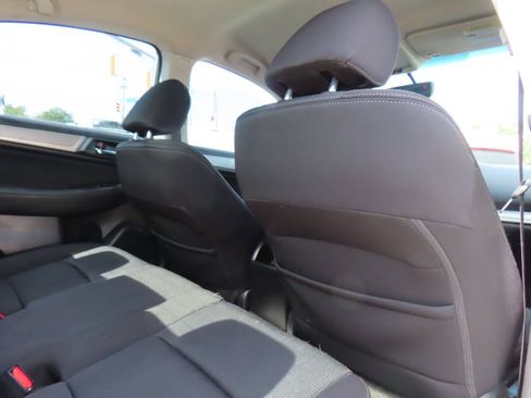 Used 2017 Subaru Legacy 2.5i Premium w/ Popular Package #1 AWD/4WD image 38