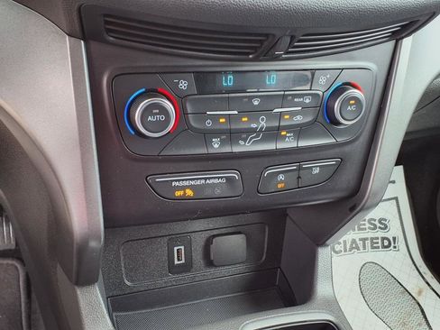 Used 2017 Ford Escape SE image 18