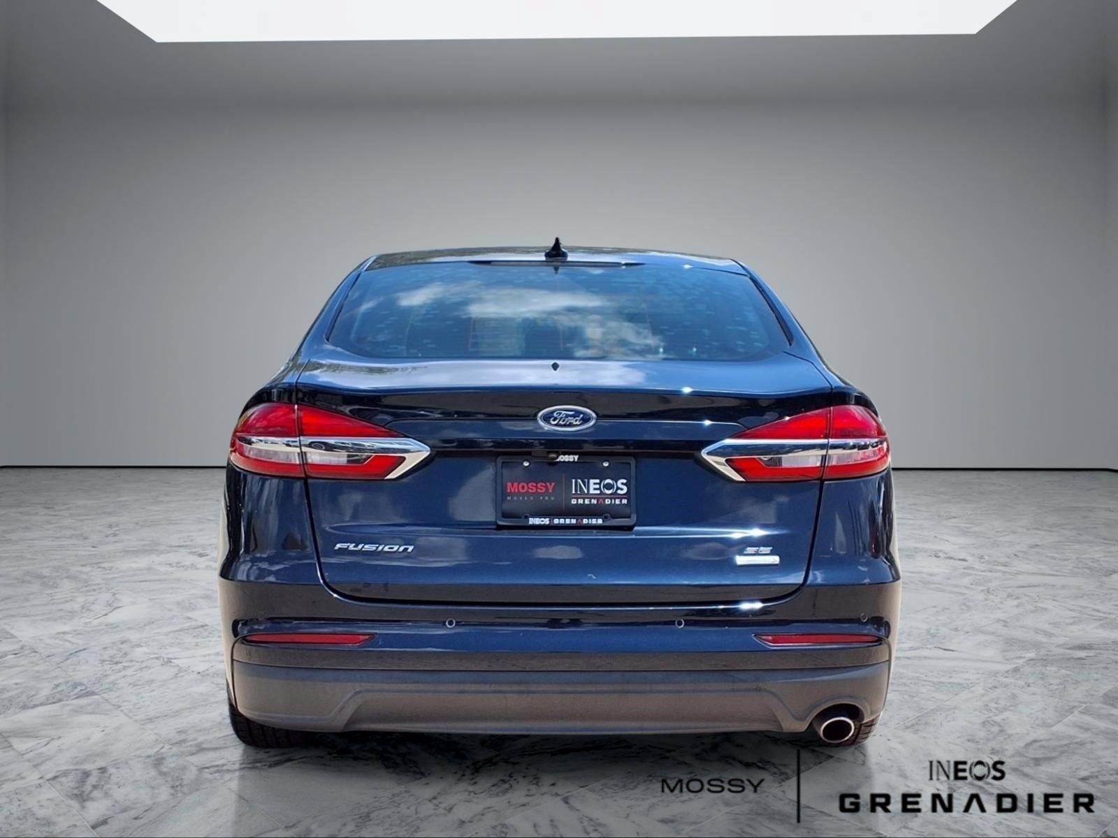 Used 2020 Ford Fusion SE FWD image 6