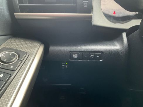 Used 2018 Lexus IS 300 image 19