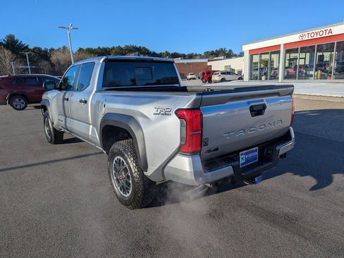 Used 2025 Toyota Tacoma TRD Off-Road image 3