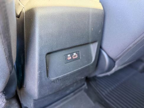 Used 2022 Nissan Frontier SV image 24